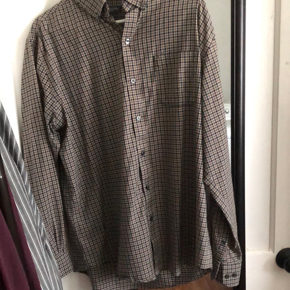 Like new long sleeve checkered button down shirt for men 16-16.5 neck